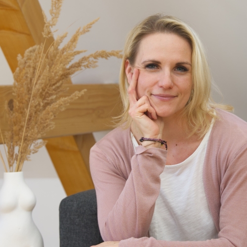 Hebamme Victoria Burghold